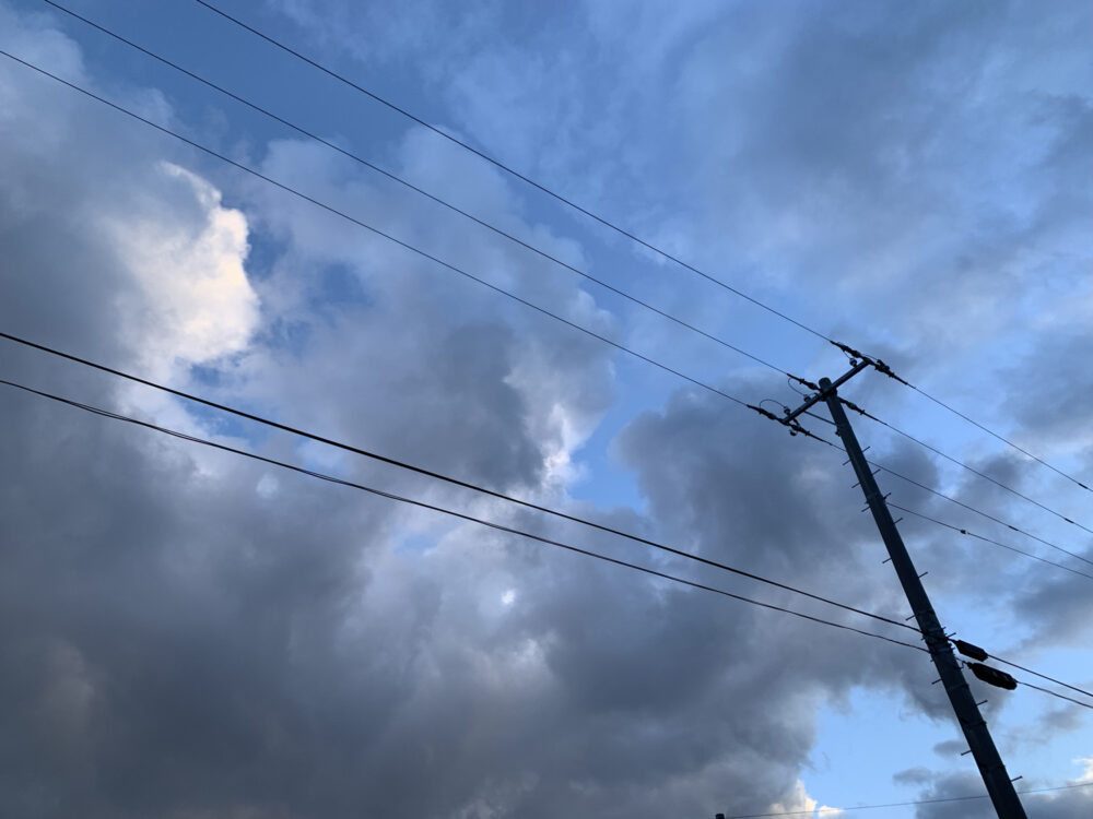 新潟の空、昨日は雨でしたが今朝は晴れてる